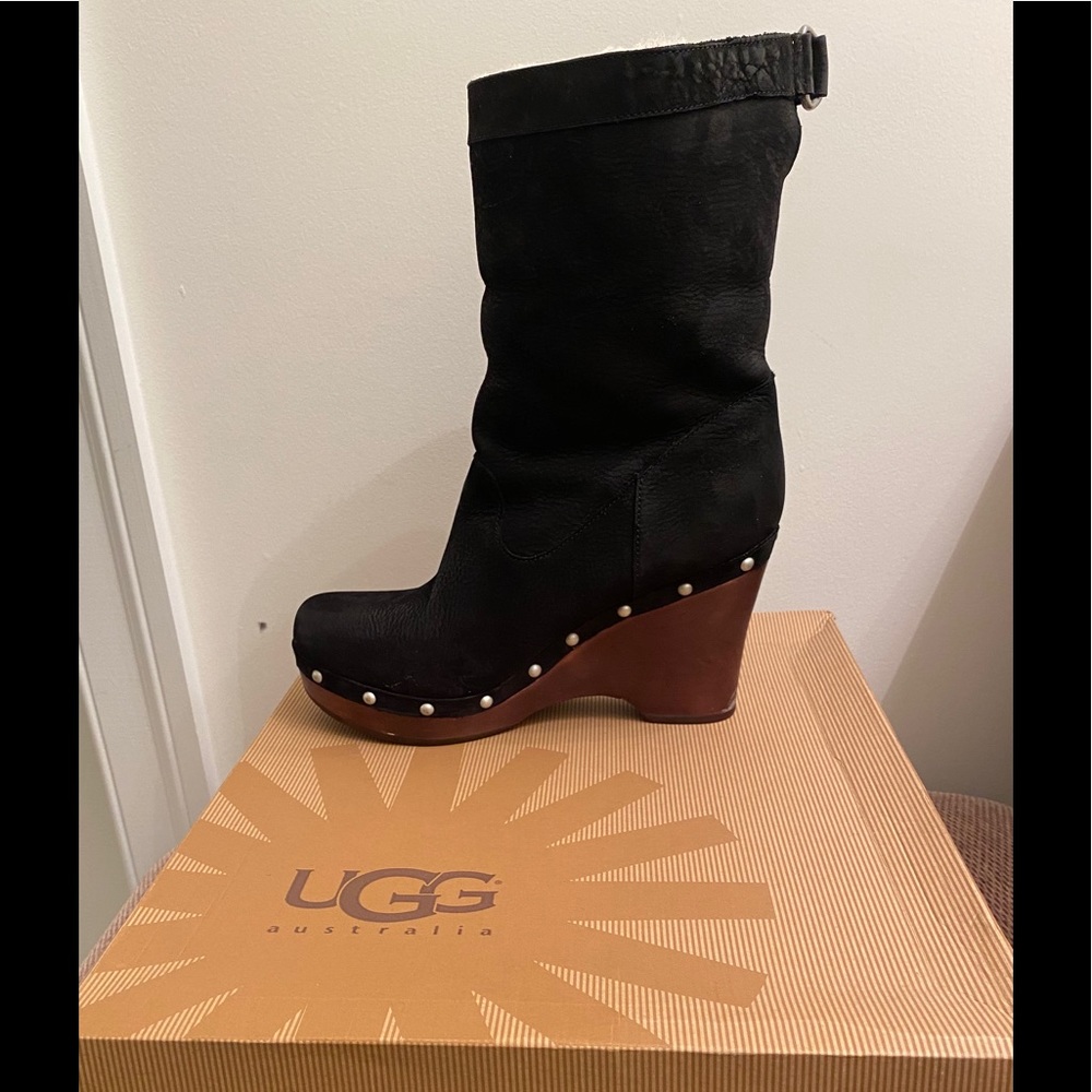 UGG Carnegie Boots